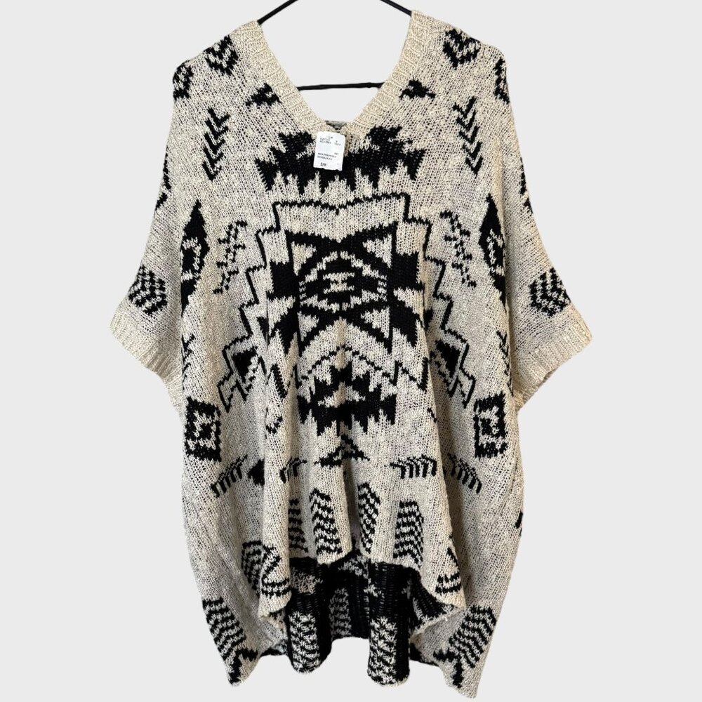 Forever 21 Aztec Hooded Poncho Sweater Outmeal & Black Women's Small/Medium New